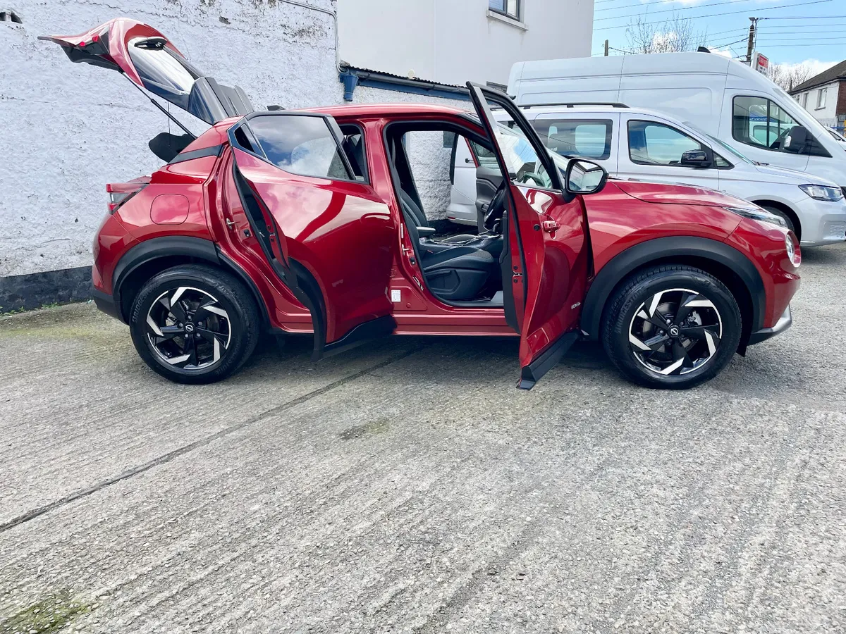Nissan Juke SV Premium 1.6 Petrol Hybrid Auto,2023 - Image 3