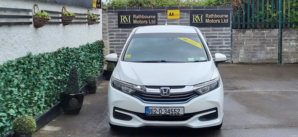 Honda Shuttle 2016 Hybrid 1.5 Automatic - Image 4
