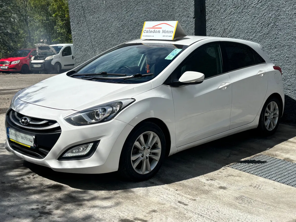 HYUNDAI i30-LOW KM- NEW NCT - Image 6