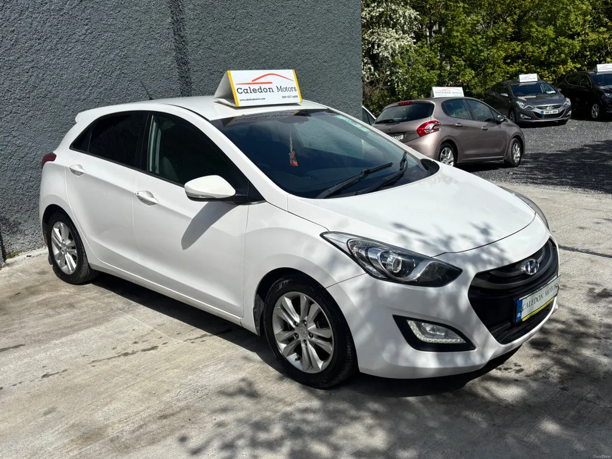 HYUNDAI i30-LOW KM- NEW NCT - Image 5