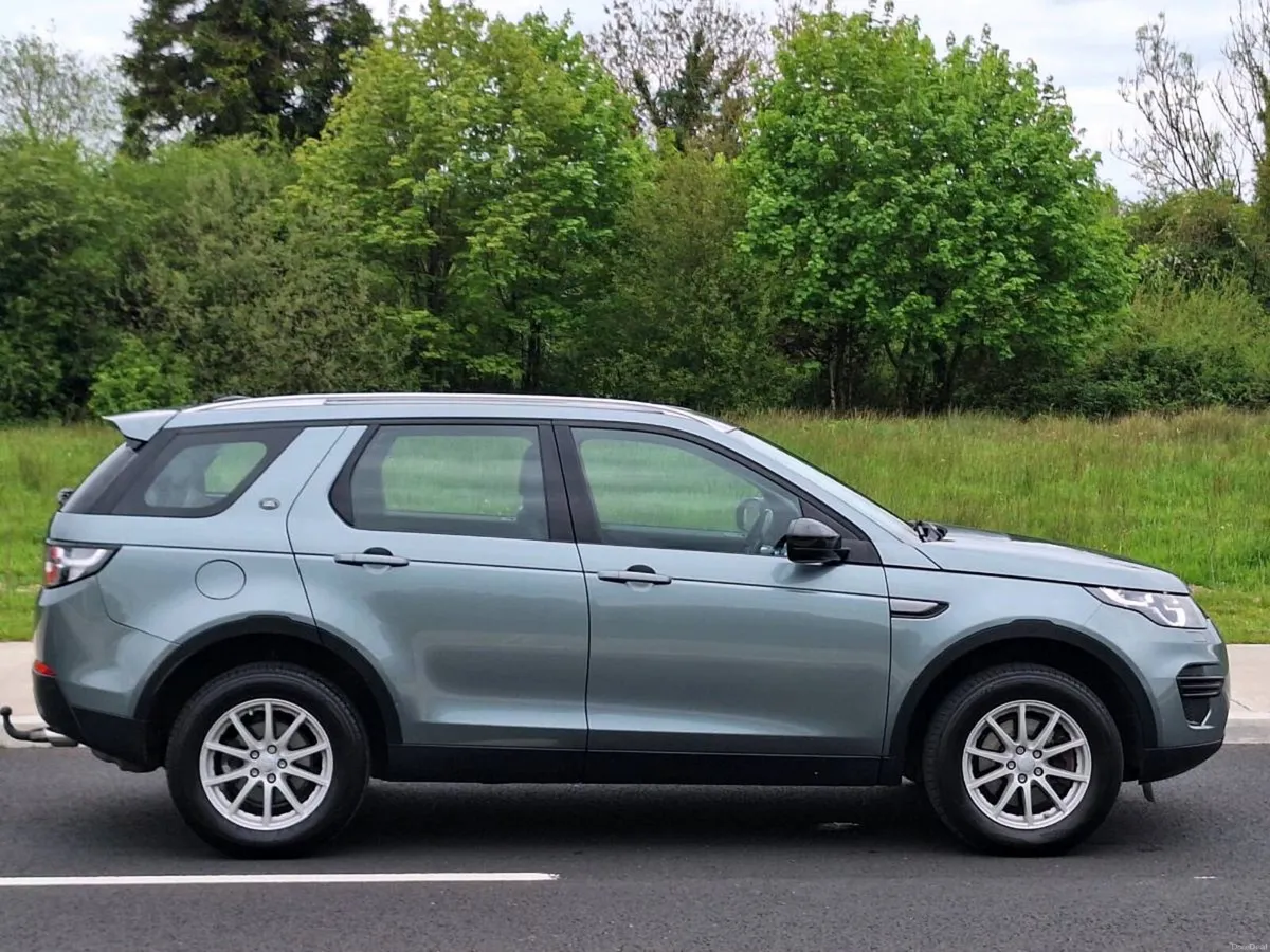 LAND ROVER DISCOVERY SPORT - Image 2