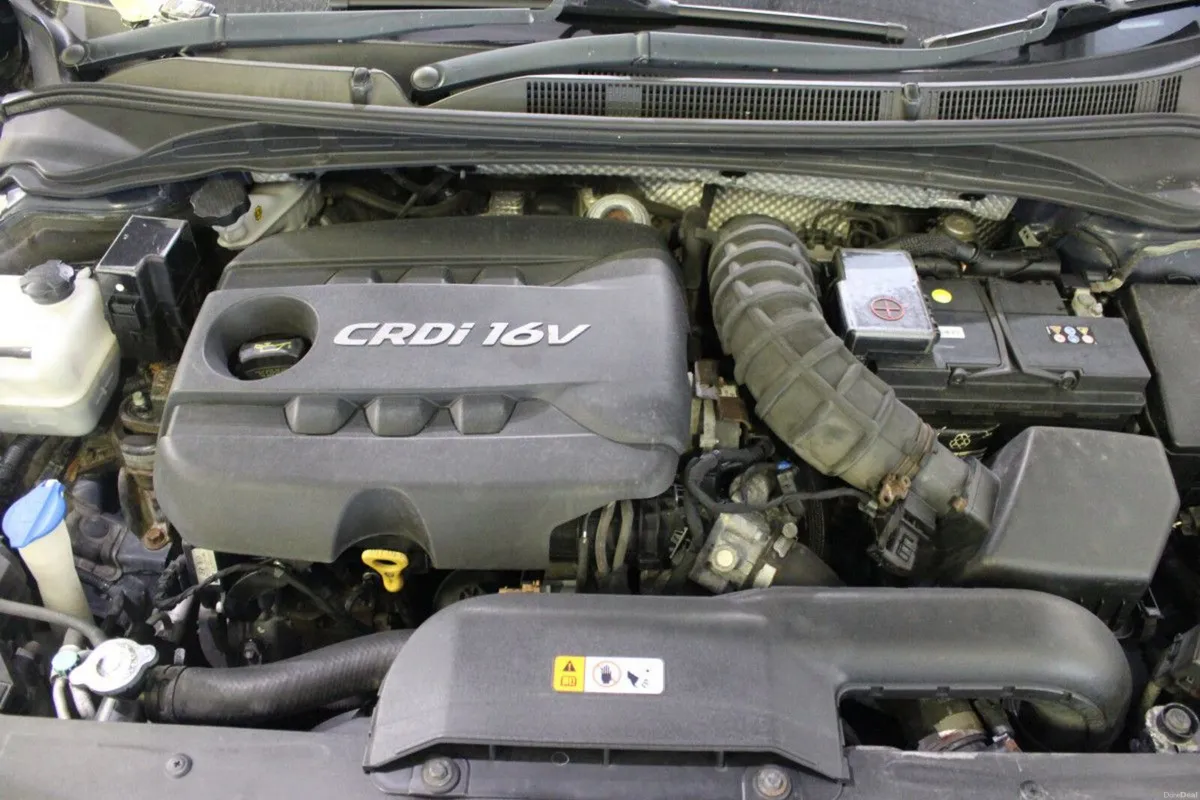 Hyundai i40 Executive 1.7 Diesel - TENDER 10 - Image 4
