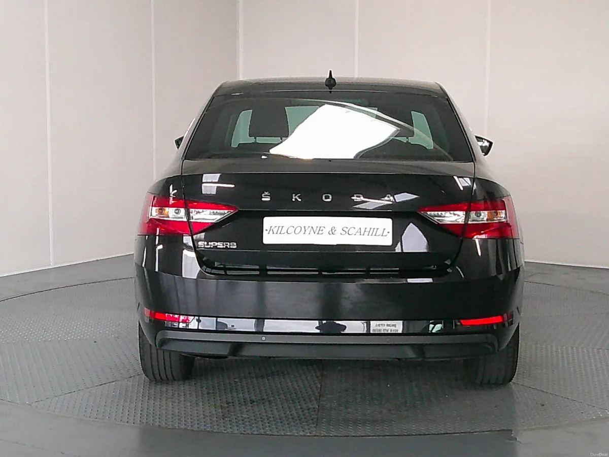 Skoda Superb 2022 - Image 6