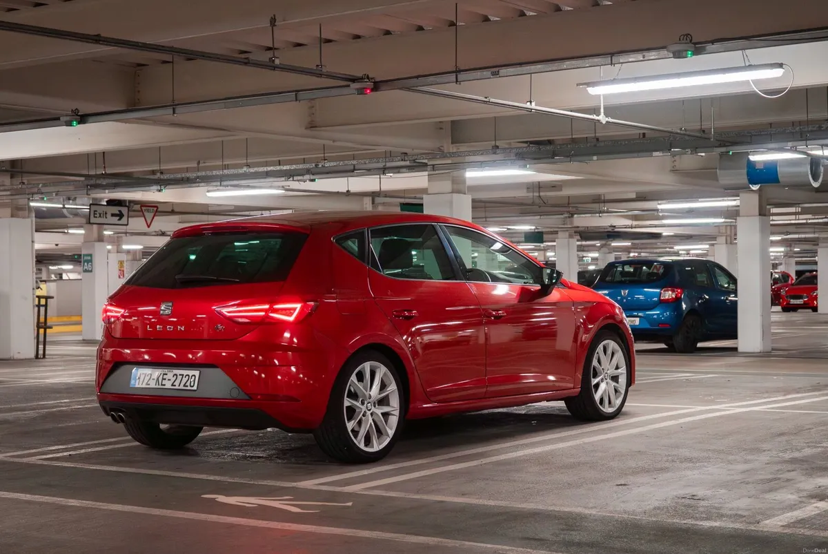 SEAT Leon FR 184BHP Technology Pack - Image 4