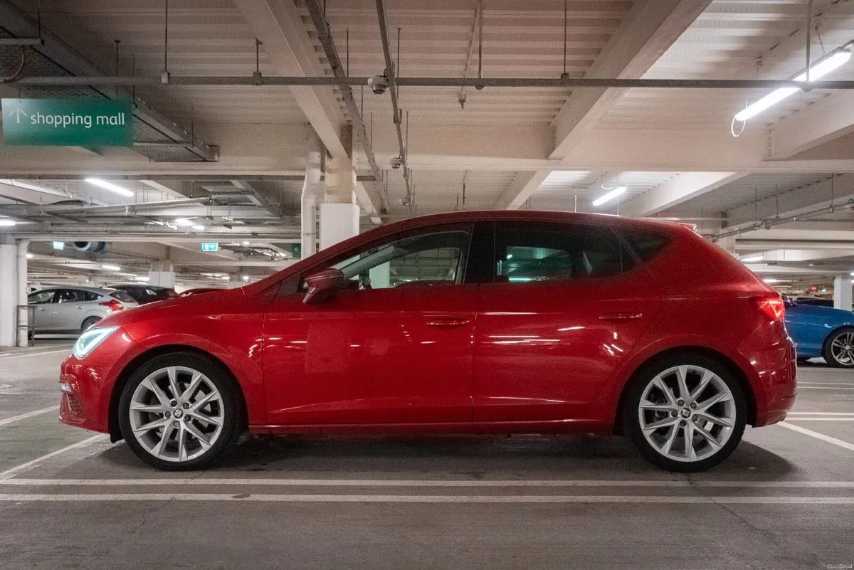 SEAT Leon FR 184BHP Technology Pack - Image 3