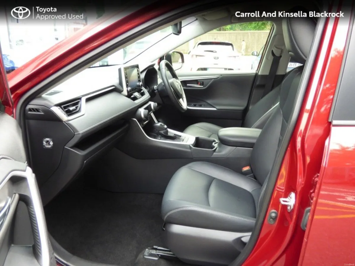 Toyota RAV4 Hybrid Sol - Image 6