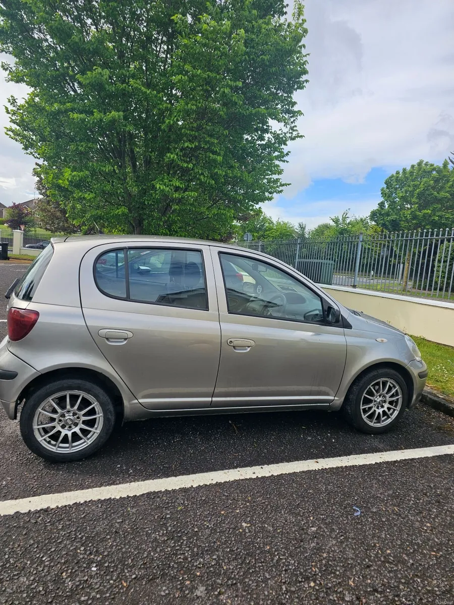Toyota Yaris 2005 - Image 3