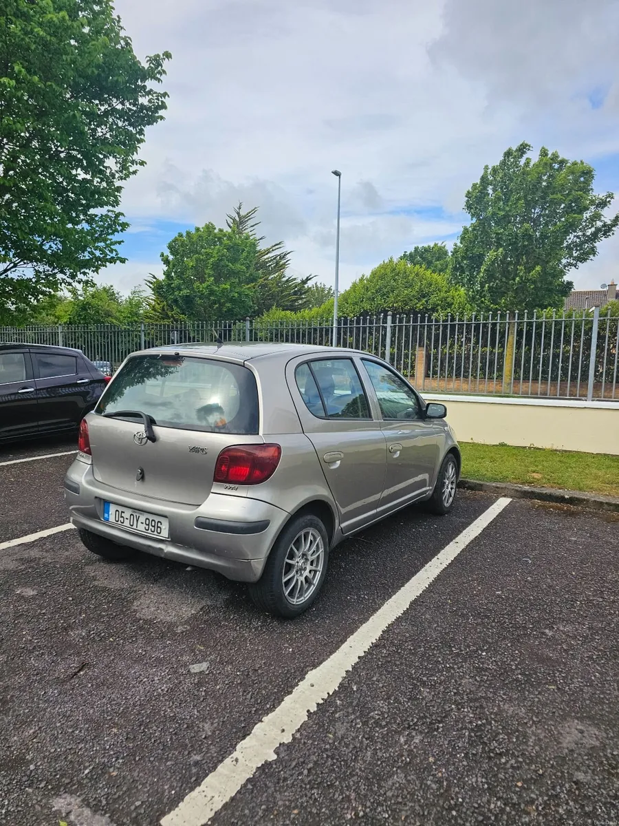 Toyota Yaris 2005 - Image 4