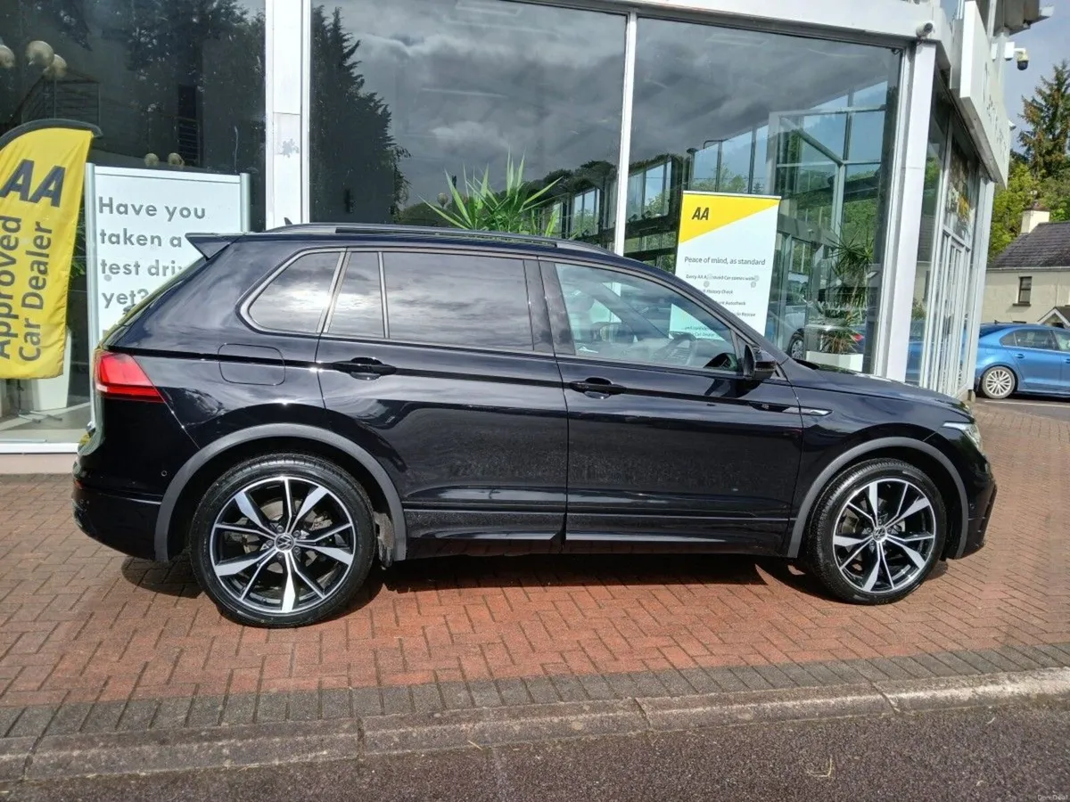 Volkswagen Tiguan 2.0 TDI 150HP R-Line DSG, Black - Image 3