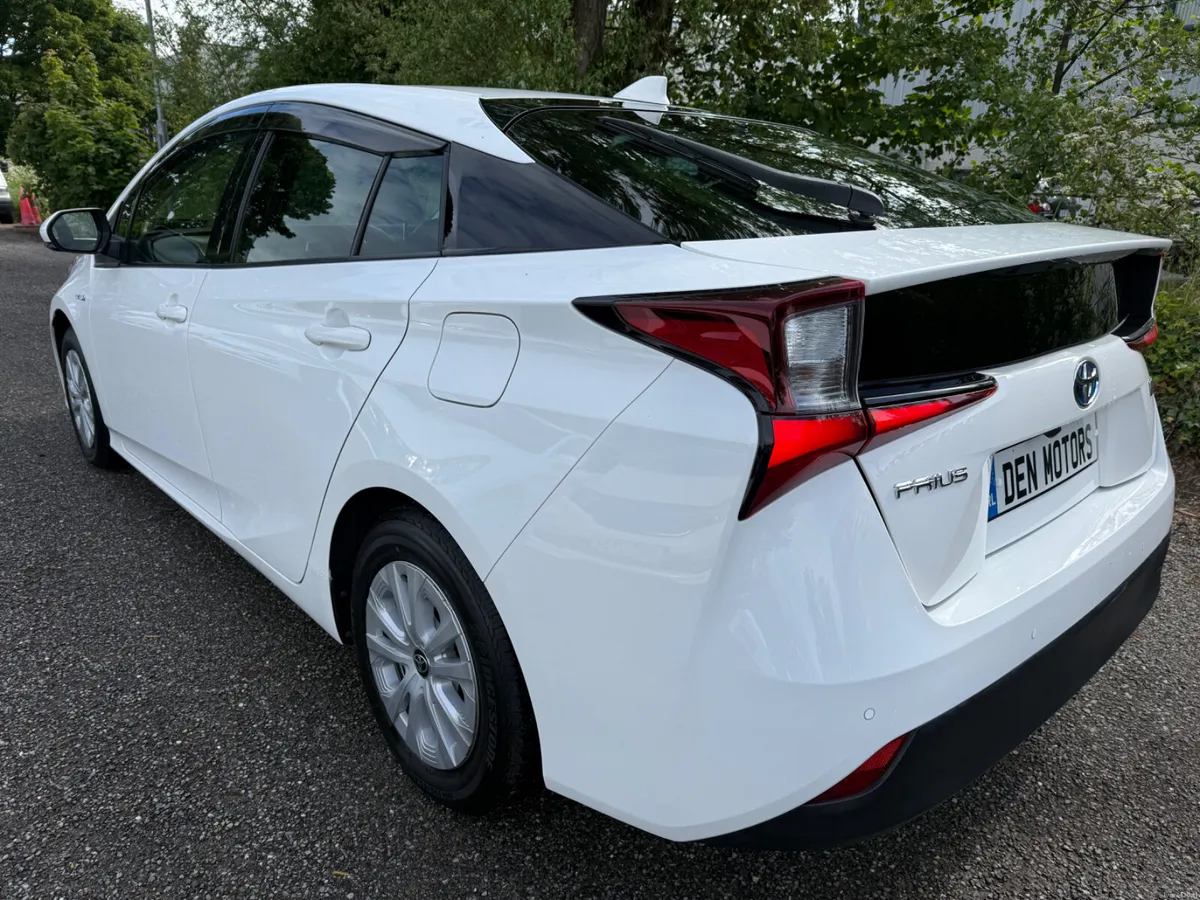 Toyota Prius - Image 3