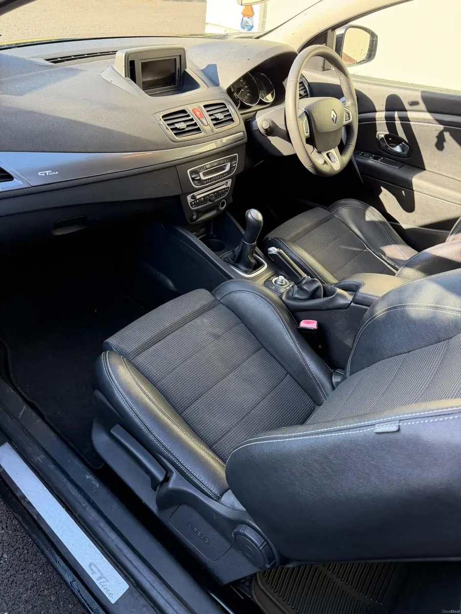 Renault Megane 2011 - Image 2