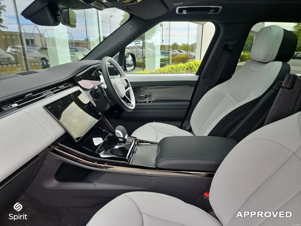 Land Rover Range Rover Sport 3.0 PHEV Dynamic SE 4 - Image 4