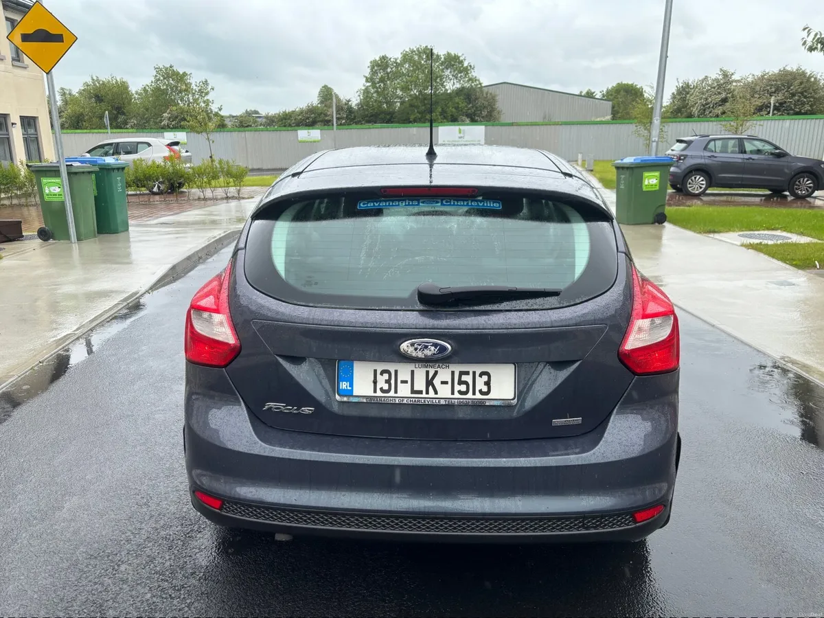 2013 Ford Focus 1.6 TDCI 100 bhp ZETEC model - Image 3