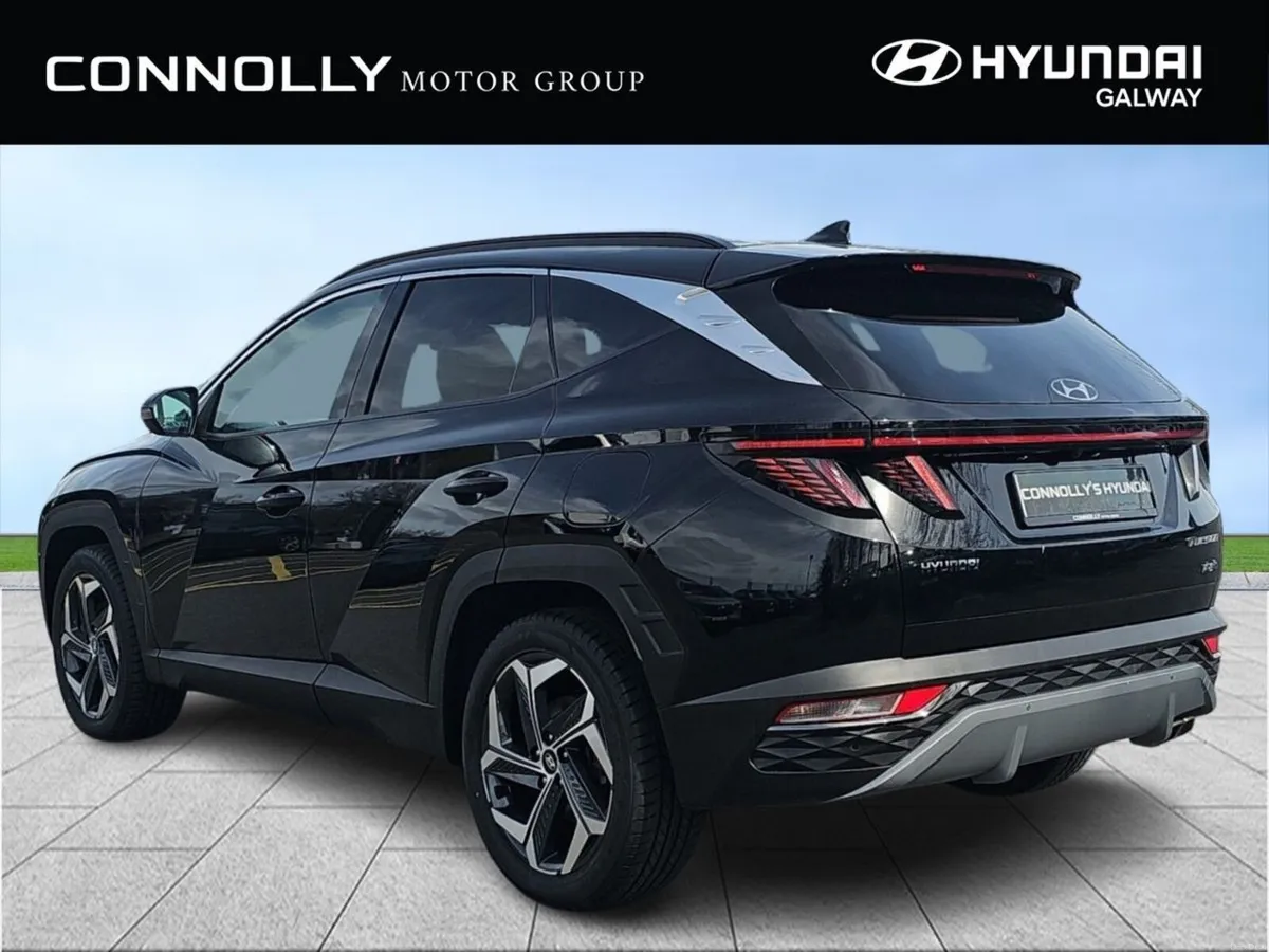 Hyundai Tucson Executive Plus PHEV Auto Low milage - Image 3