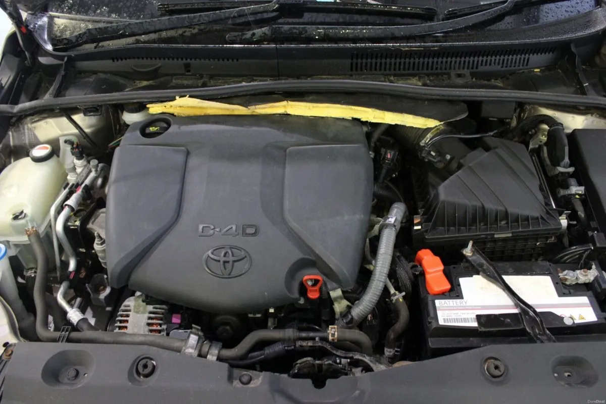 Toyota Avensis 2.0 D-4D (143) Luna - Image 4