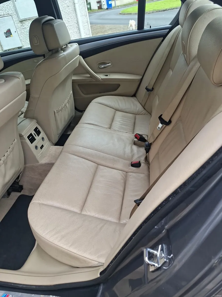 BMW 5-Series 2008 - Image 2
