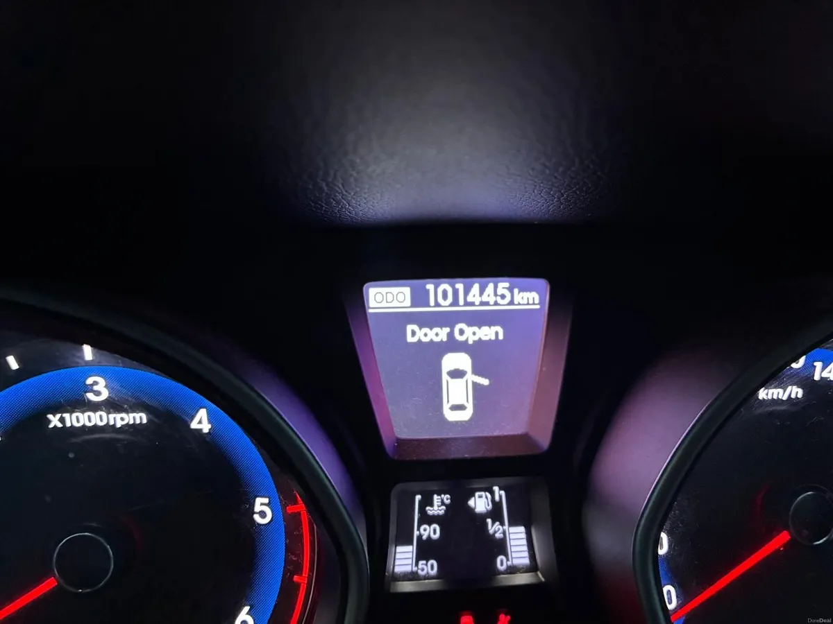 Hyundai i30 2015 - Image 2