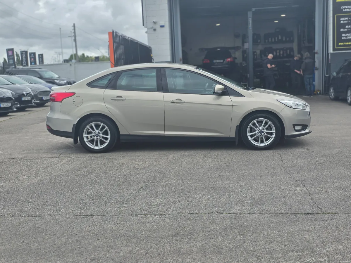 Ford Focus 1.6 TDCI Style - Image 4
