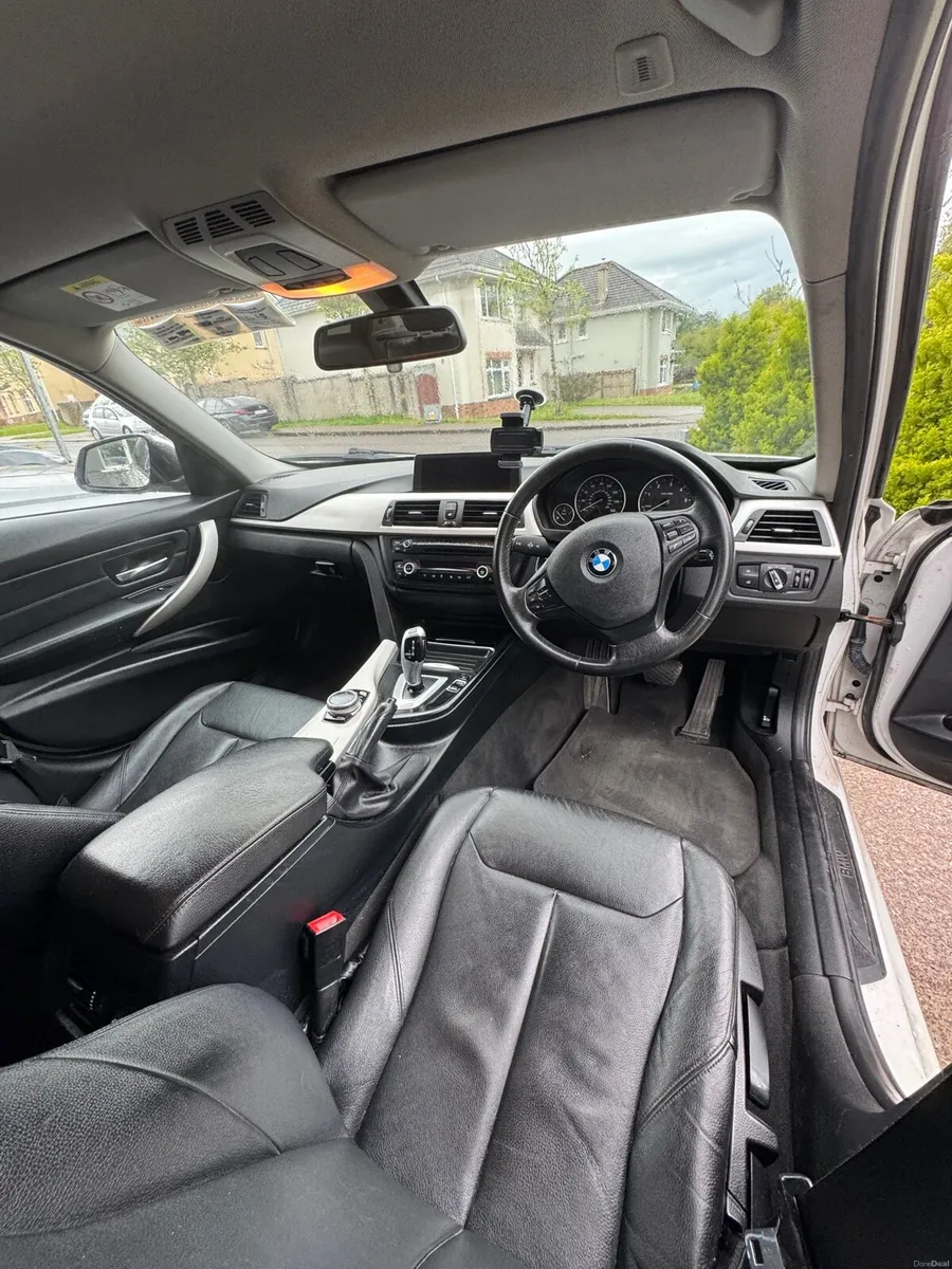 142 BMW 320d - Image 4