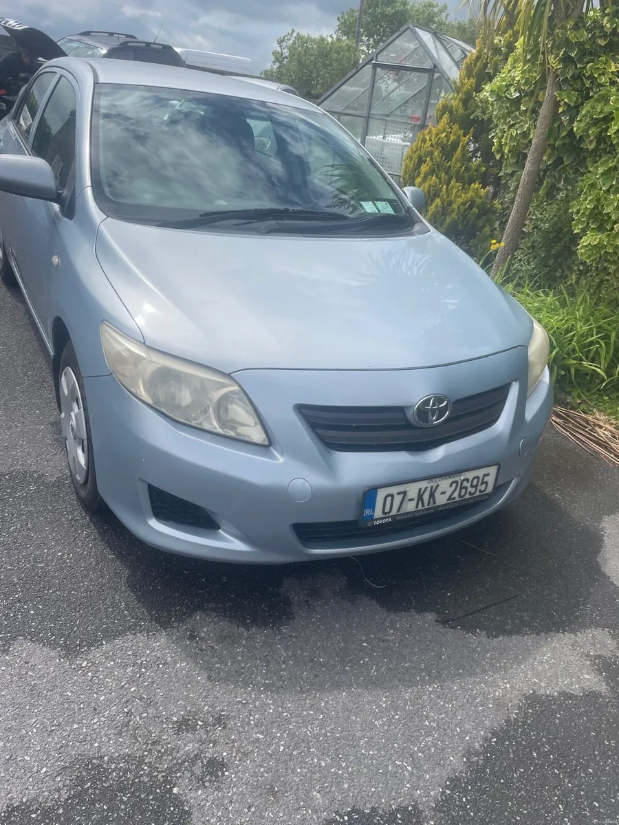 Toyota Corolla - Image 2
