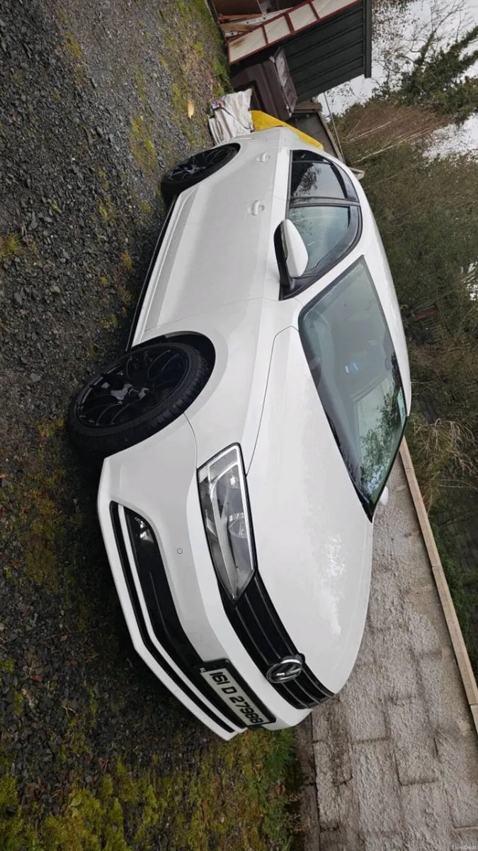 Volkswagen Jetta 2.0 (170bhp) - Image 1