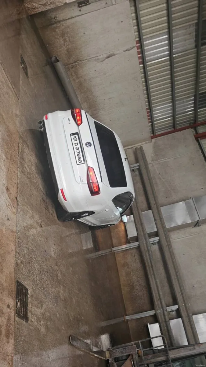 Volkswagen Jetta 2.0 (170bhp) - Image 2