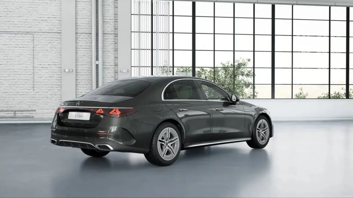 Mercedes-Benz E-Class E300e AMG EDITION - Image 3