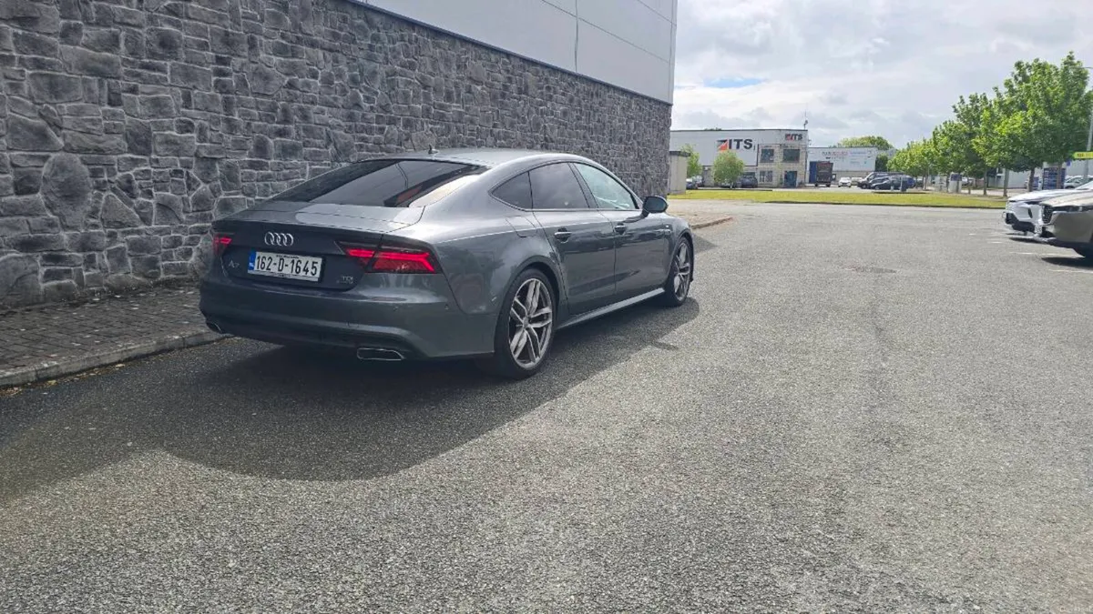 Audi A7 3.0 V6 Quattro 272bhp Black Edition - Image 3