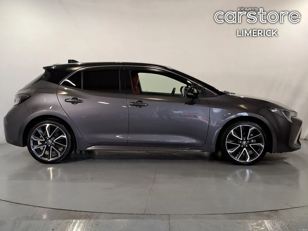 Toyota Corolla Sport Hybrid GZ - Image 2