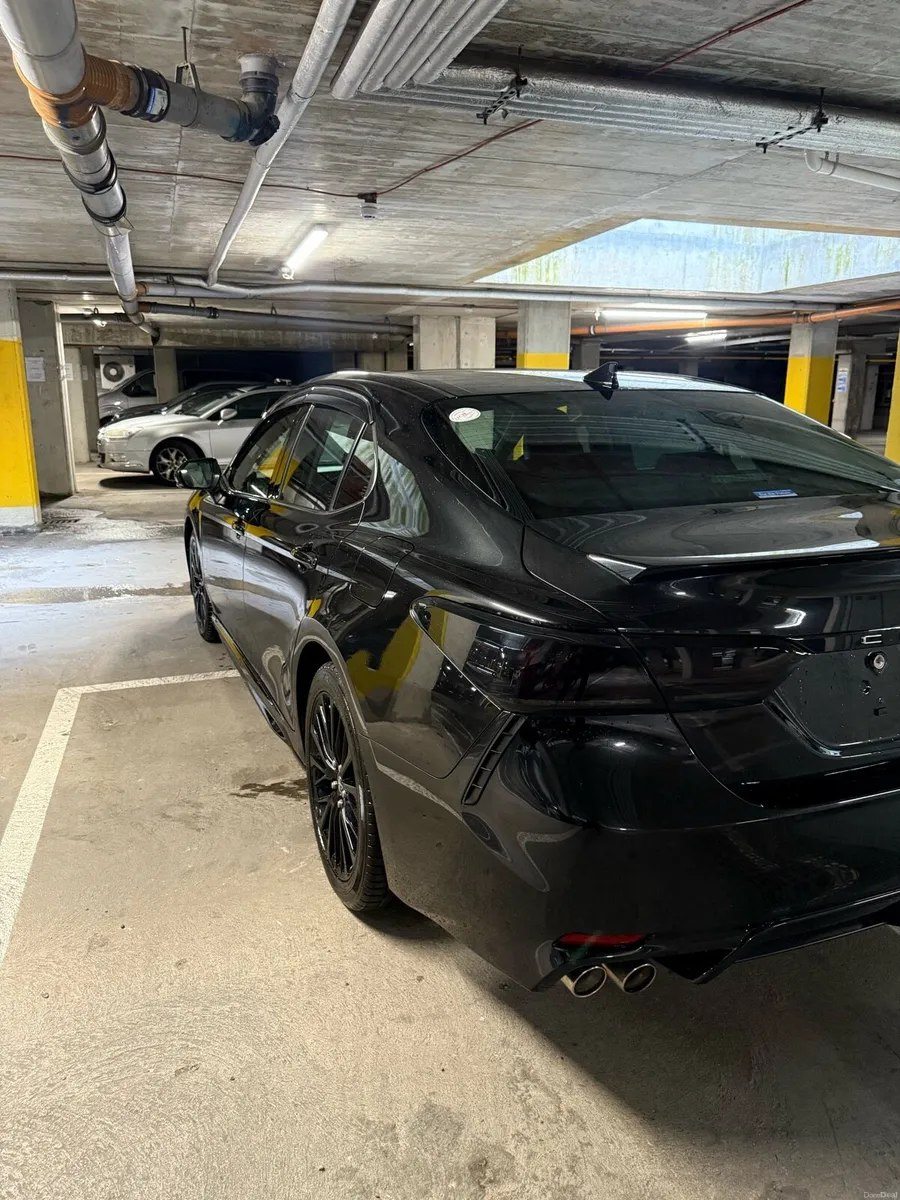 2021 Toyota Camry Hybrid Sport / Black edition - Image 2
