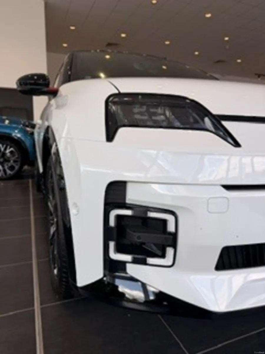 Renault 5 E-Tech Hatchback Techno + - Image 3
