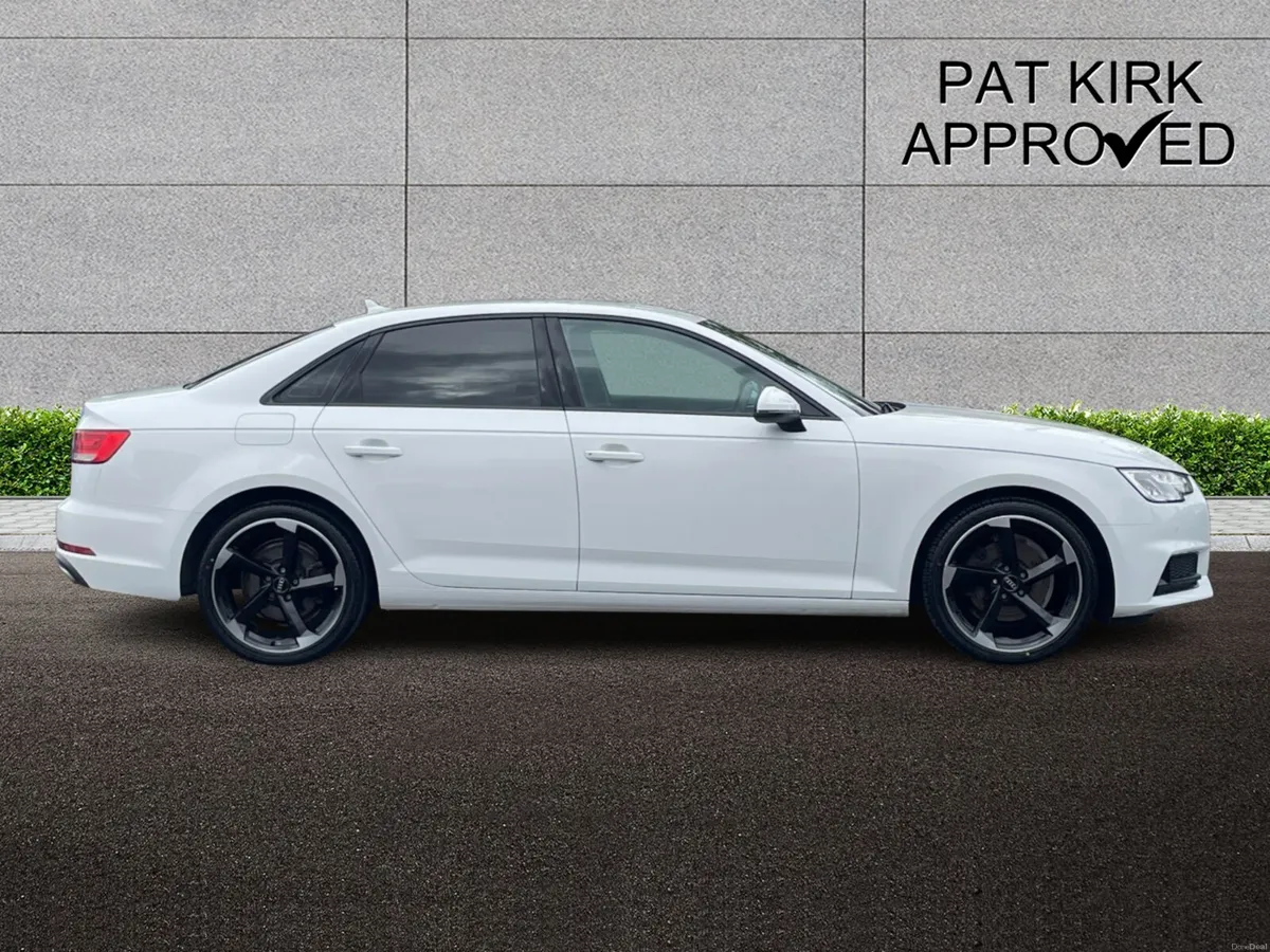 Audi A4 Saloon Sport - Image 3