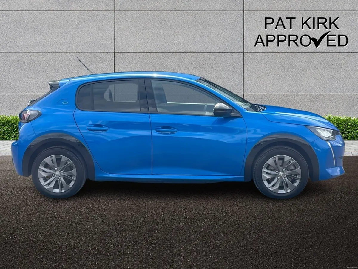 Peugeot 208 E- Electric Hatchback Allure Premium + - Image 3