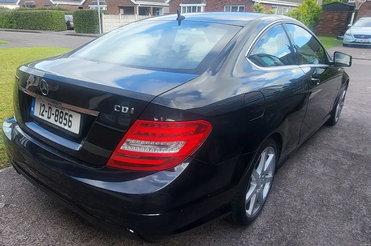 Mercedes-Benz C-Class 2012 - Image 2