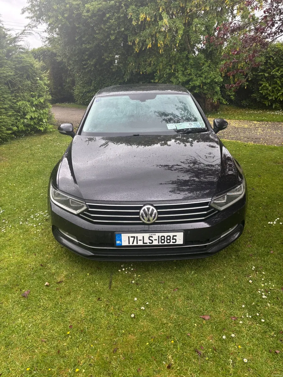 Volkswagen Passat 2017 - Image 1