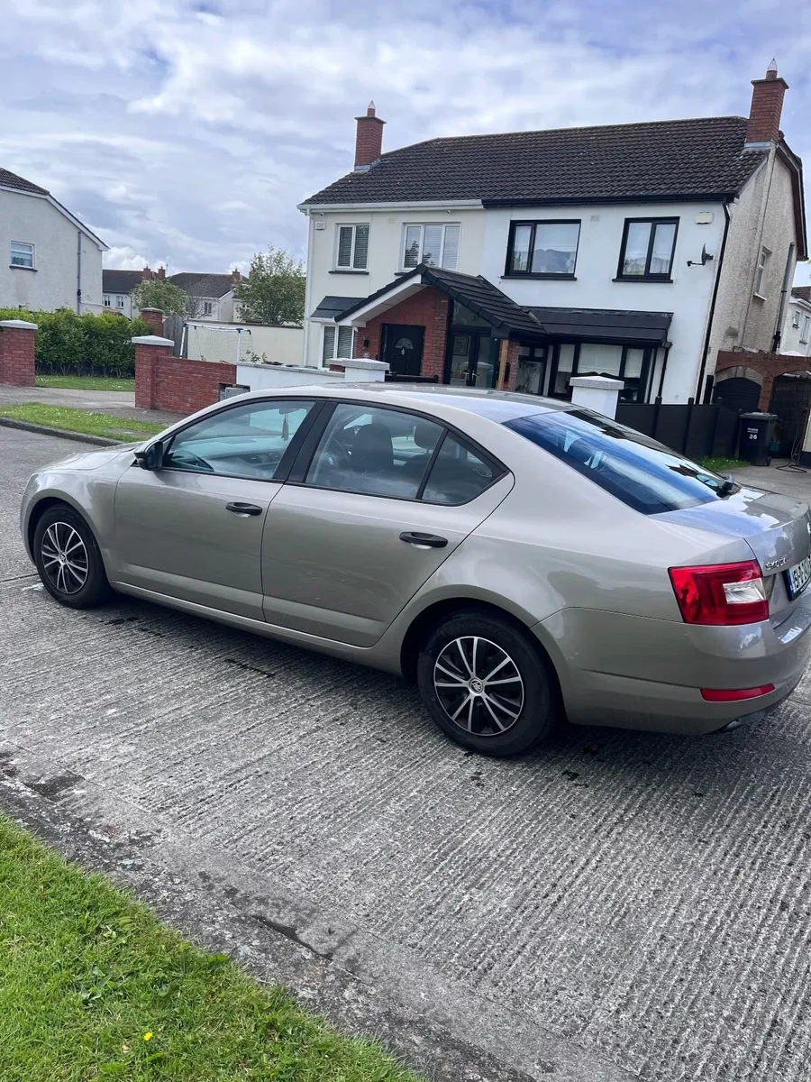 Skoda Octavia 2015 - Image 4