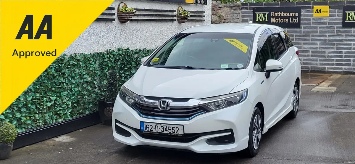 Honda Shuttle 2016 Hybrid 1.5 Automatic - Image 1