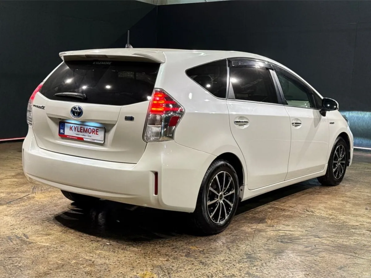 Toyota Prius HYBRID 1.8 AUTOMATIC - REVERSE CAMERA - Image 4