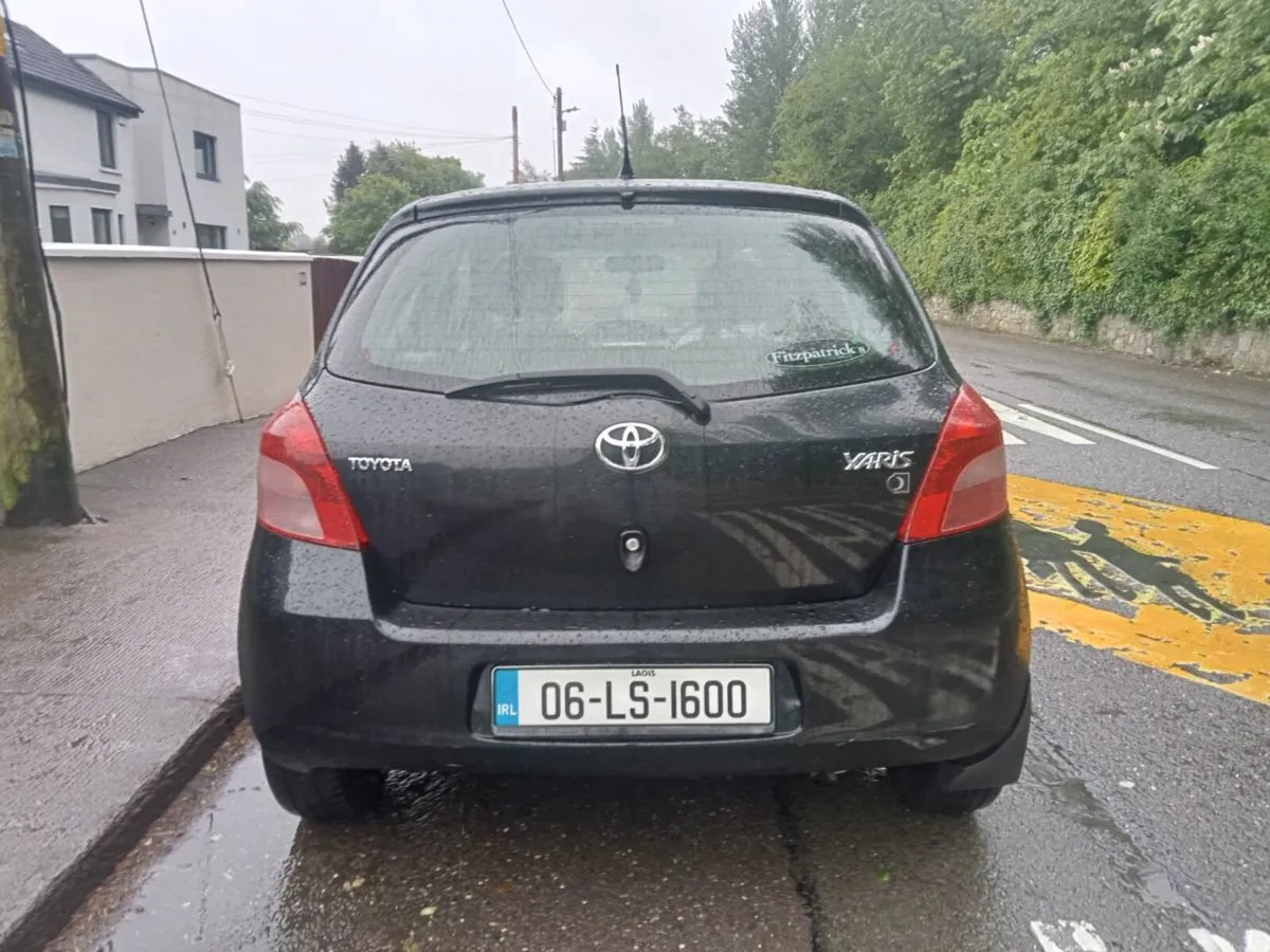 2006 yaris - Image 4