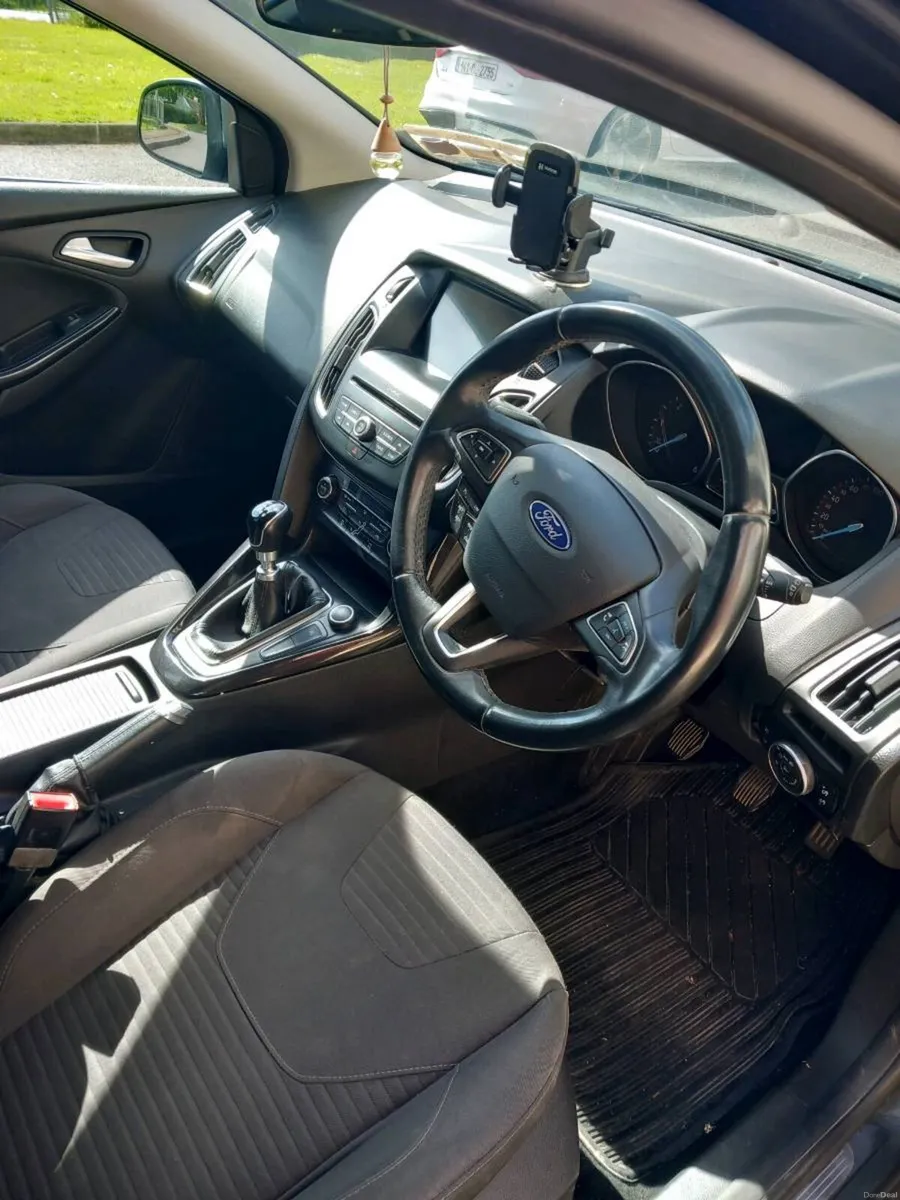 Car - Image 3