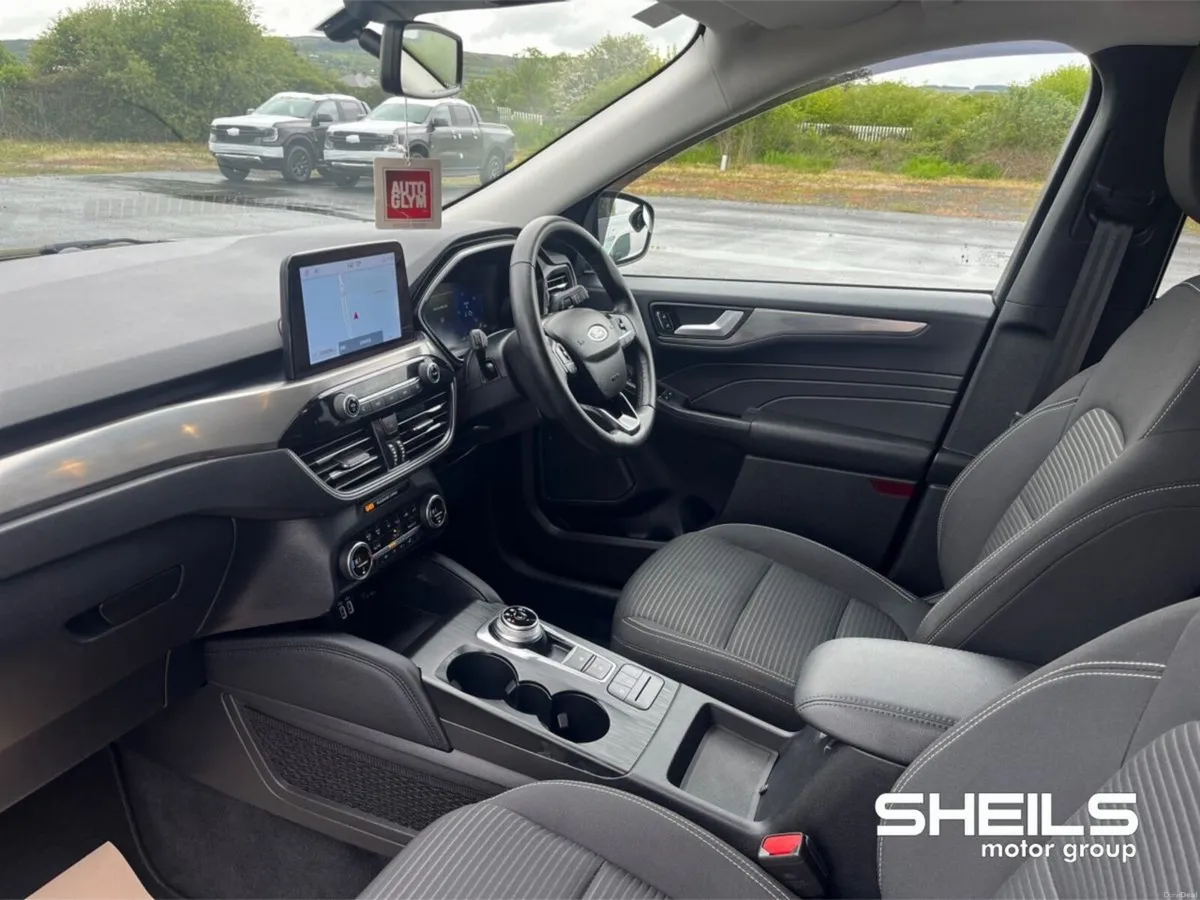 Ford Kuga 2.5 Duratec 190PS FHEV Titanium Auto - Image 5