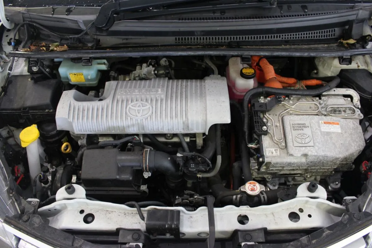 Toyota Yaris Hybrid Aura - TENDER 21 - Image 4