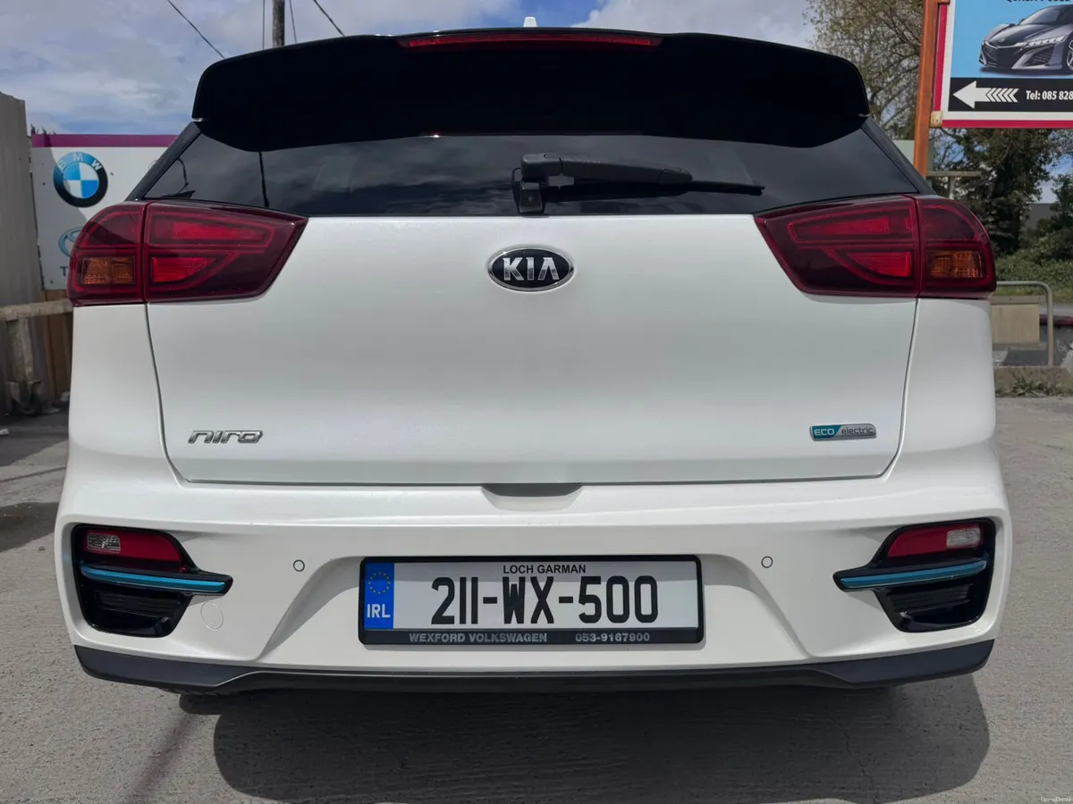 211 Kia e-Niro 64kWh Long Range Premium - Image 5