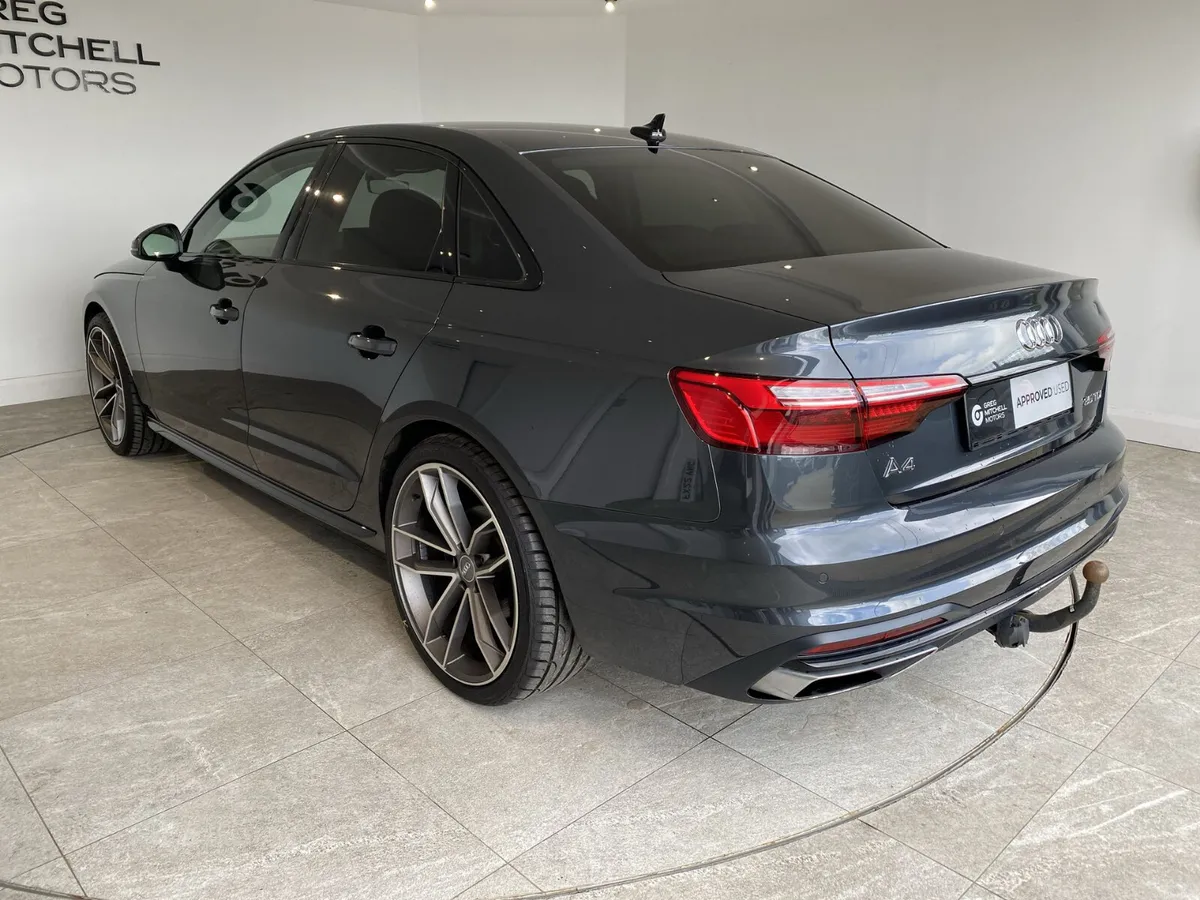 Audi A4 2022 - Image 5
