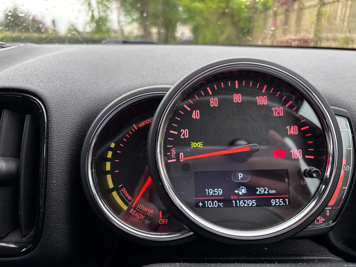 Mini Countryman 2018 PlugIn-Hybrid SE All4 - Image 2
