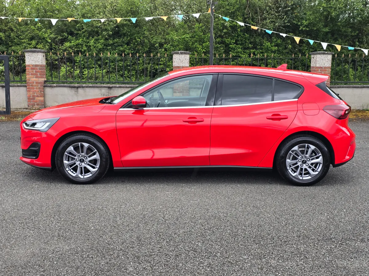 Ford Focus Titanium 2023 - Image 4