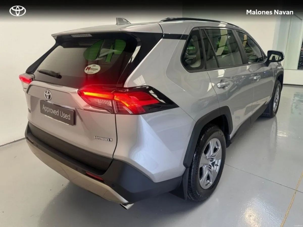 Toyota RAV4 Hybrid Luna - Image 2