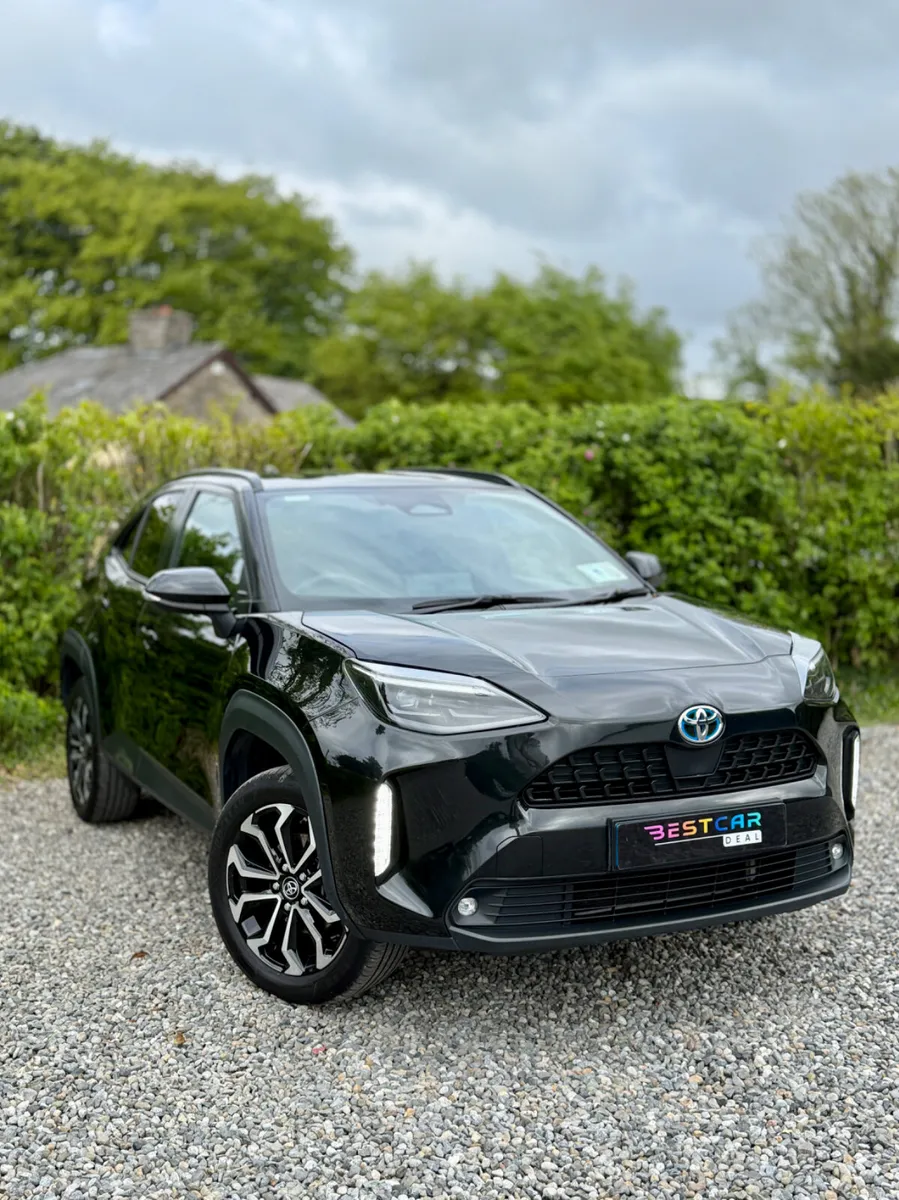 2024 Toyota Yaris Cross 1.5 Hybrid Luna Automatic - Image 1