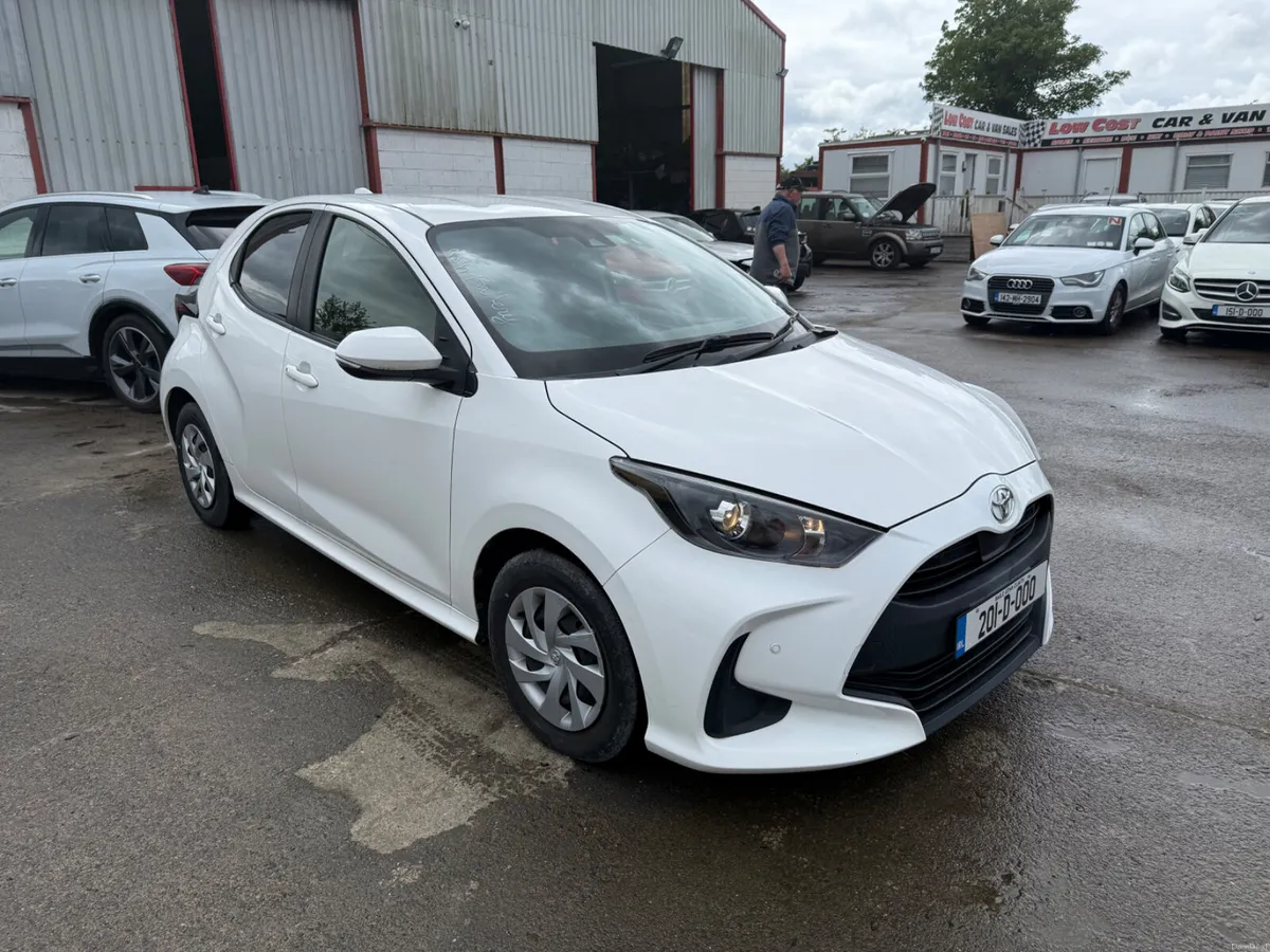 ///Toyota Yaris 2020///Automatic/// - Image 4