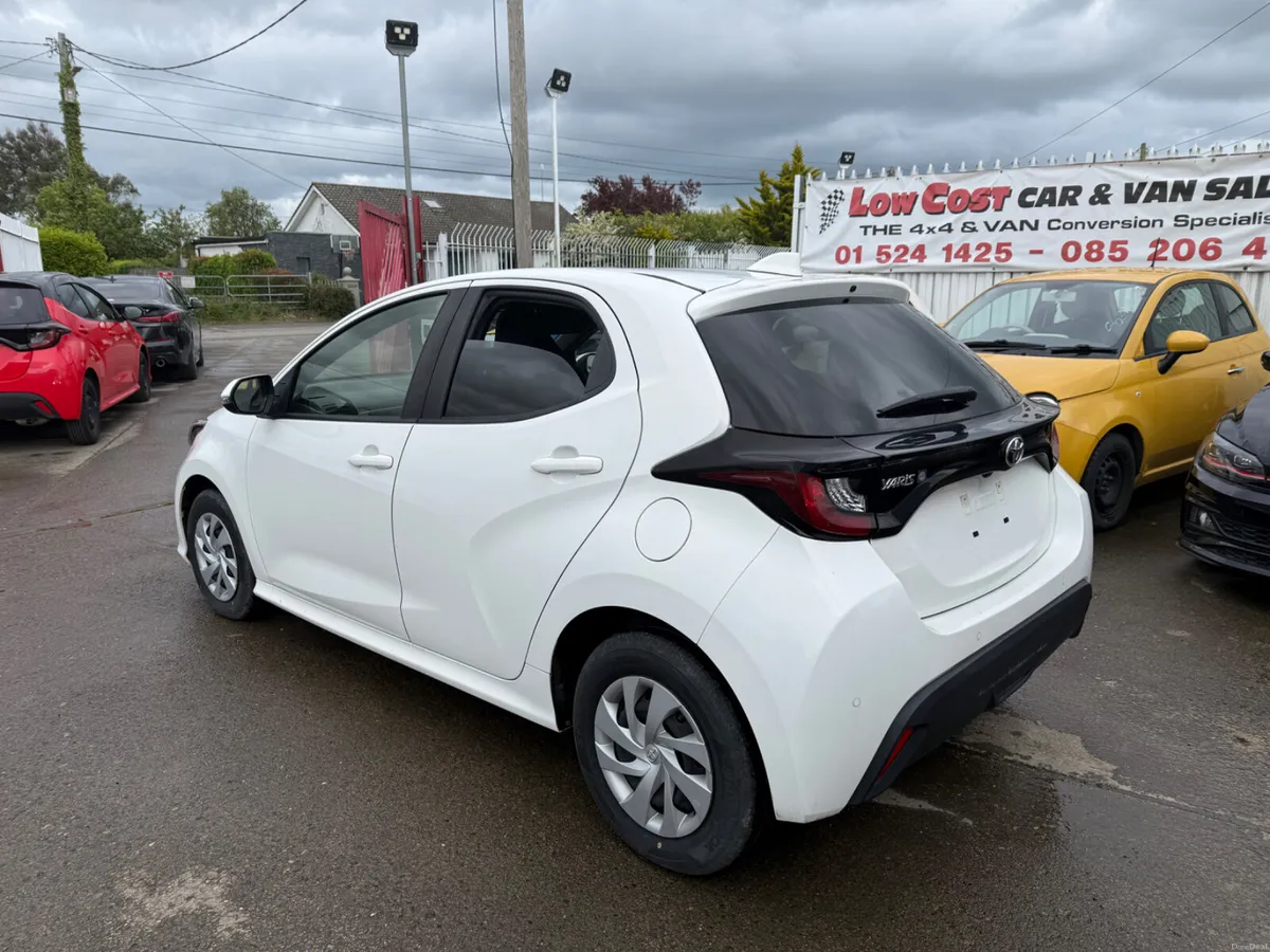 ///Toyota Yaris 2020///Automatic/// - Image 2